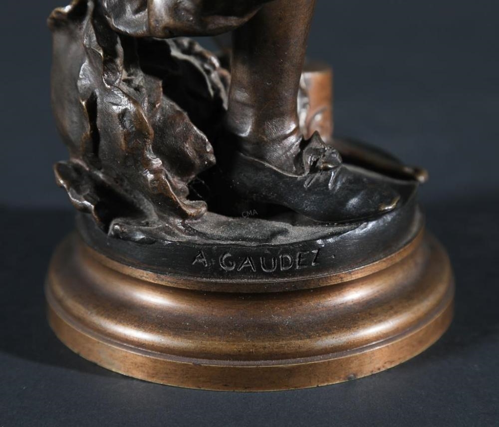 Artwork by Adrien Etienne Gaudez, bronze figure of the musician playing his violin, Made of Bronze