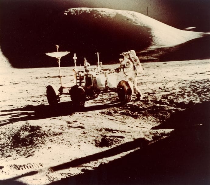 NASA | James Irvin and the Rover in front of Mount Hadley (1971 ...