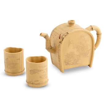 A SET OF BAMBOO-FORM YIXING TEAPOT AND TWO CUPS - Lu Wenxia