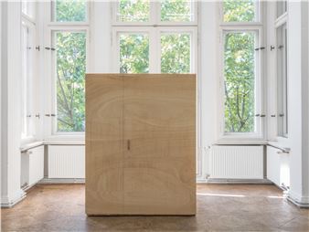 Richard Sides “Looking At Rooms In A New Light” at Schiefe Zähne, Berlin