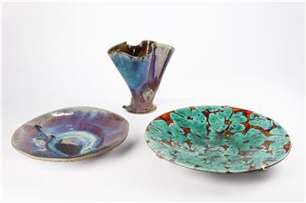 A large charger - Janice Tchalenko