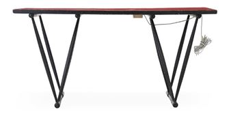 Work table with sculptural V-shaped, black lacquered frame - Frode Holm