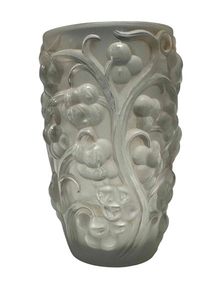 "Raisins" vase - René Lalique