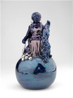 Seba Calfuqueo: Imagen país, Hilandera