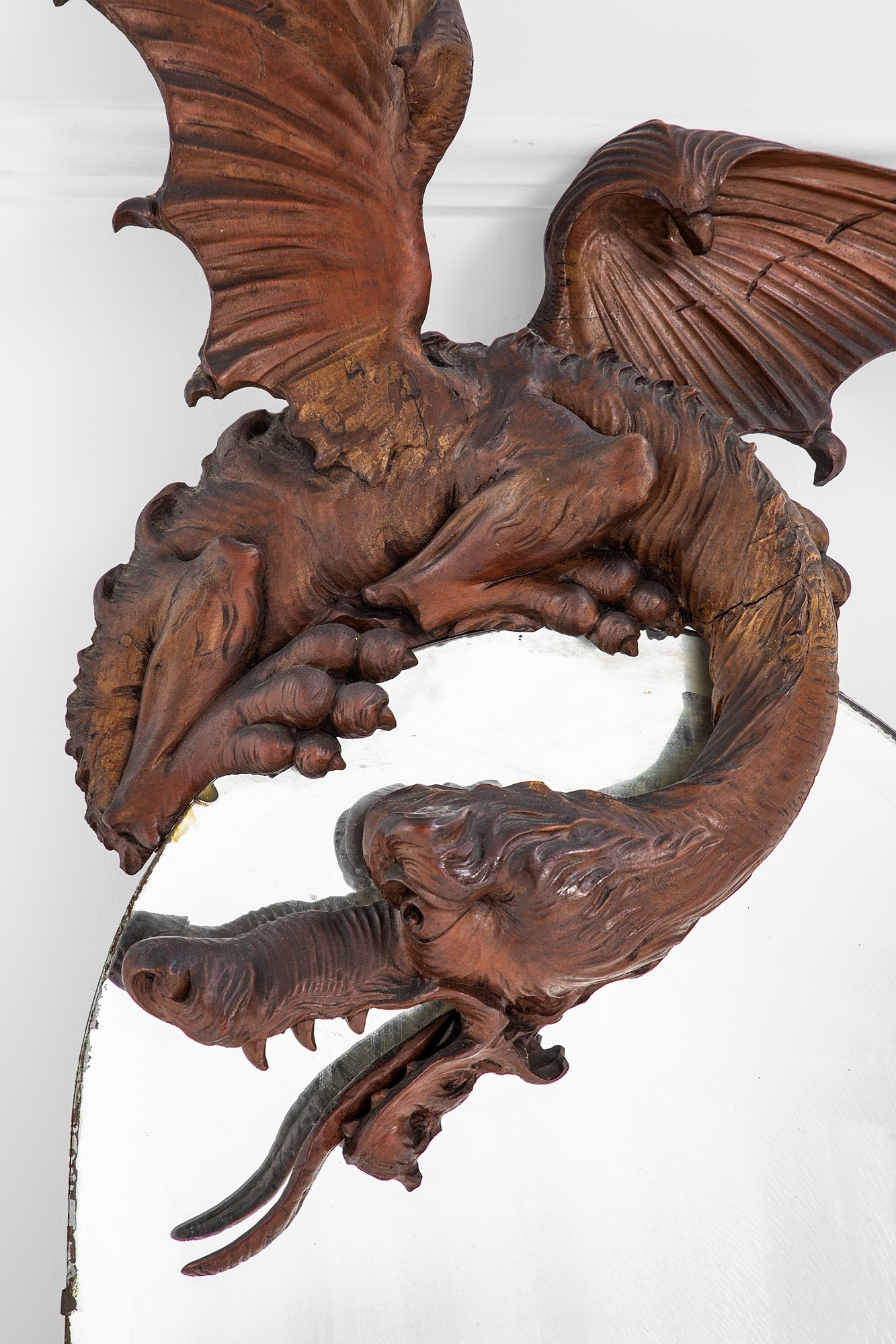 Artwork by Gabriel Viardot, Specchio, Made of carved wood