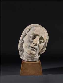 Saint figure in a tomb Head in limestone - French School, 15th Century