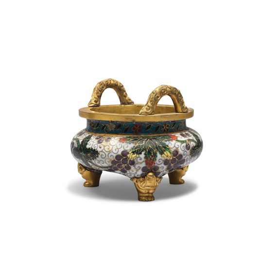 A RARE GILT-BRONZE AND CLOISONNÉ ENAMEL 'GRAPE' TRIPOD INCENSE BURNER, GUI