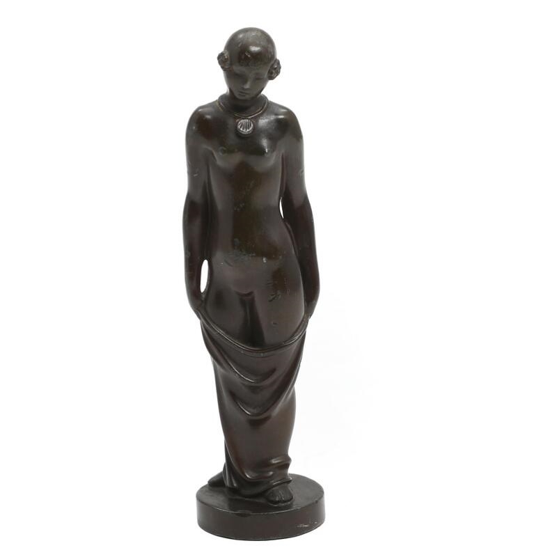 Artwork by Arno Malinowski, A standing female figure, Made of Disco Metal