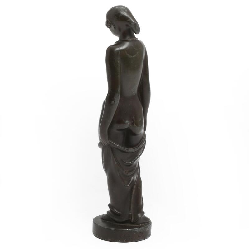 Artwork by Arno Malinowski, A standing female figure, Made of Disco Metal