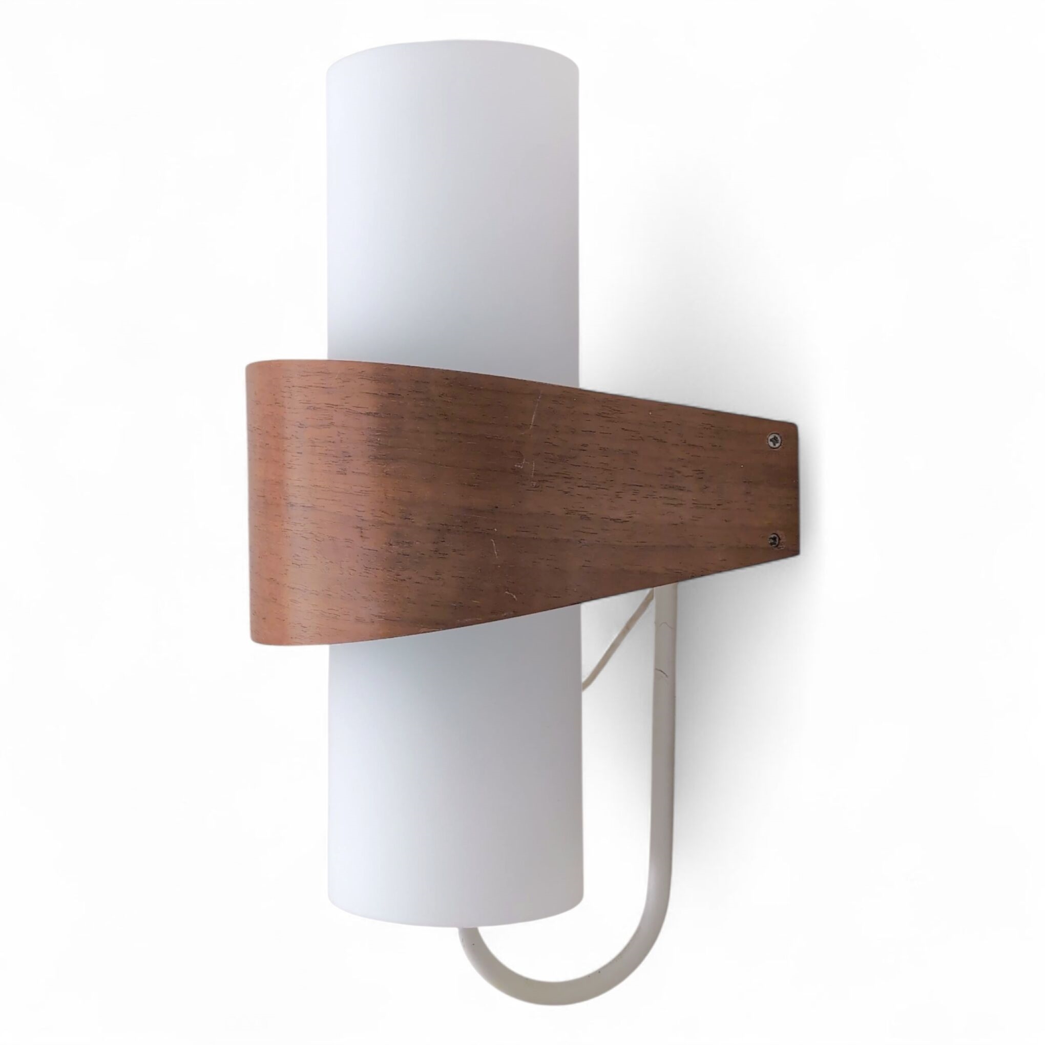 Artwork by Louis Christiaan Kalff, Paire d'appliques en contreplaqué de teck, Made of Contreplaqué De Teck, Opaline Blanche