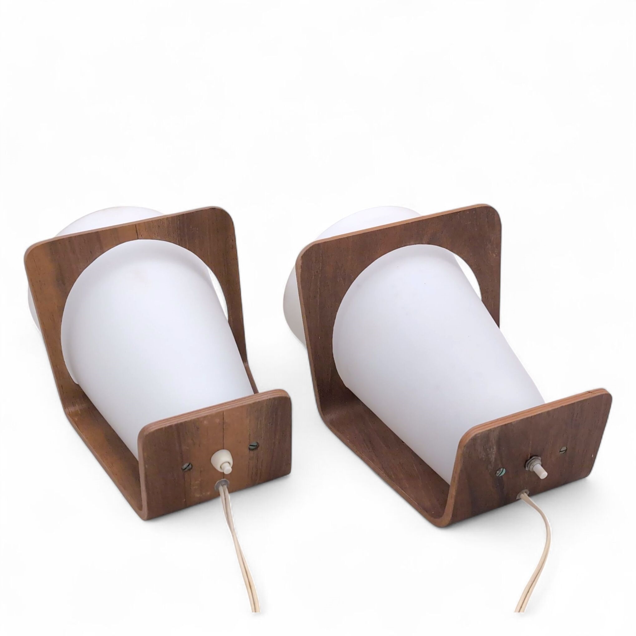 Artwork by Louis Christiaan Kalff, NX 41, Made of Contreplaqué De Teck, Opaline Blanche