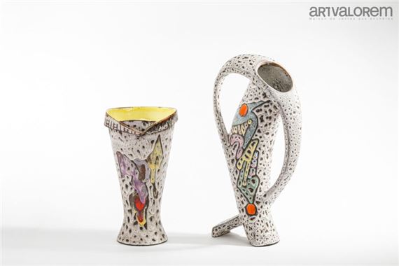 Free-form vase with two asymmetrical handles - Marius Bessone