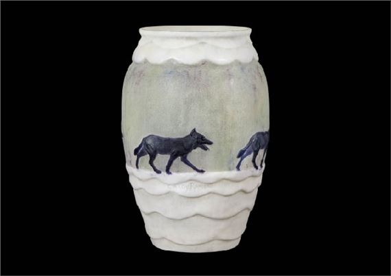 Vase:Wolves in the Snow