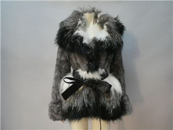 une veste courte en vison d'élev - Yves Salomon