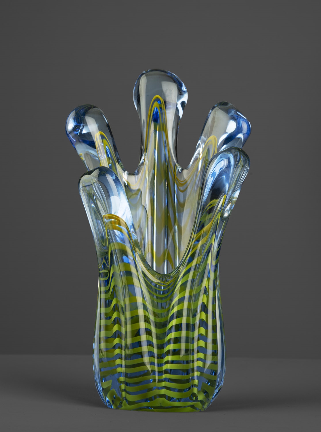 Eryka Trzewik-Drost | Vase Palczasty | MutualArt