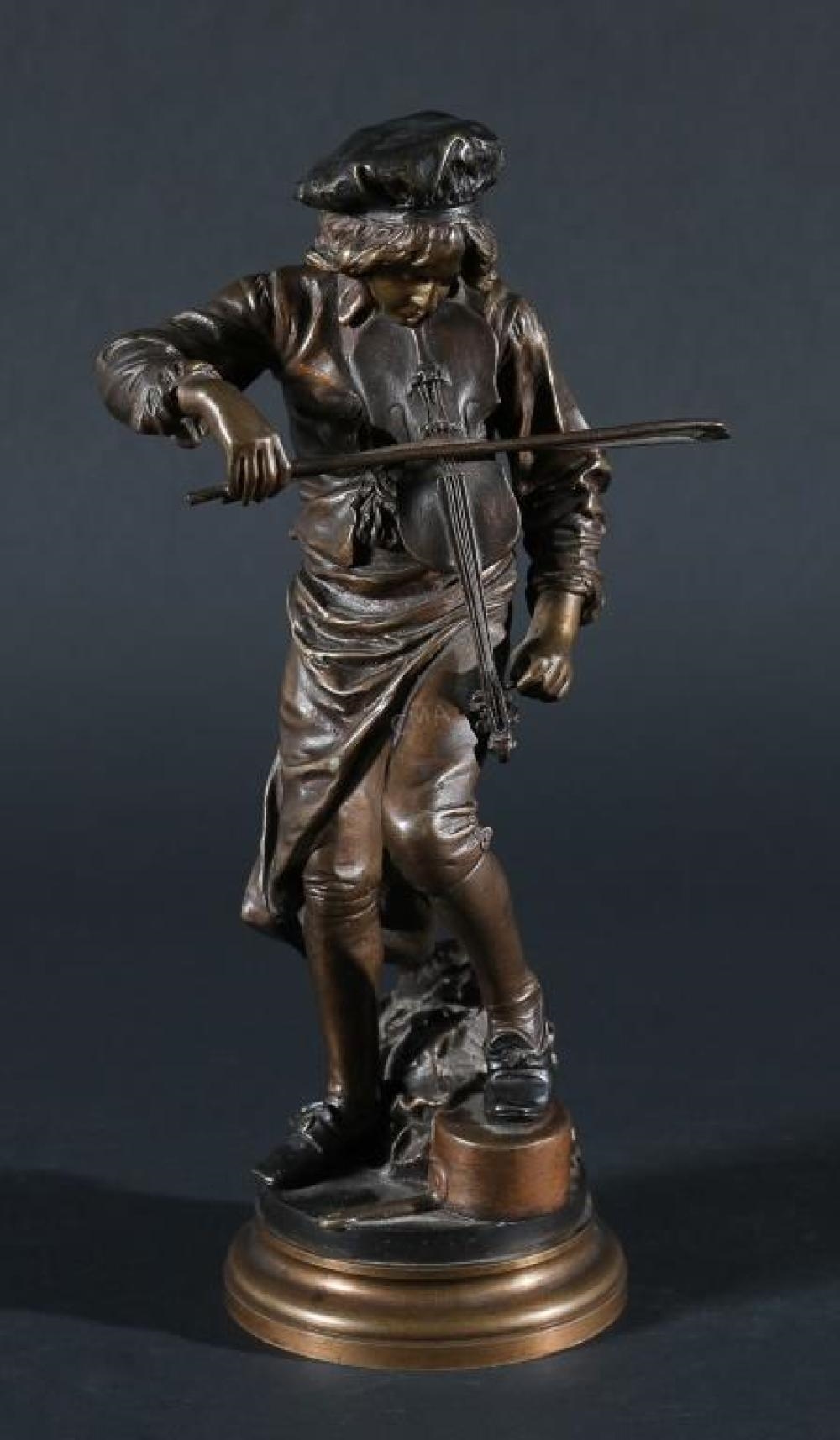 Artwork by Adrien Etienne Gaudez, bronze figure of the musician playing his violin, Made of Bronze