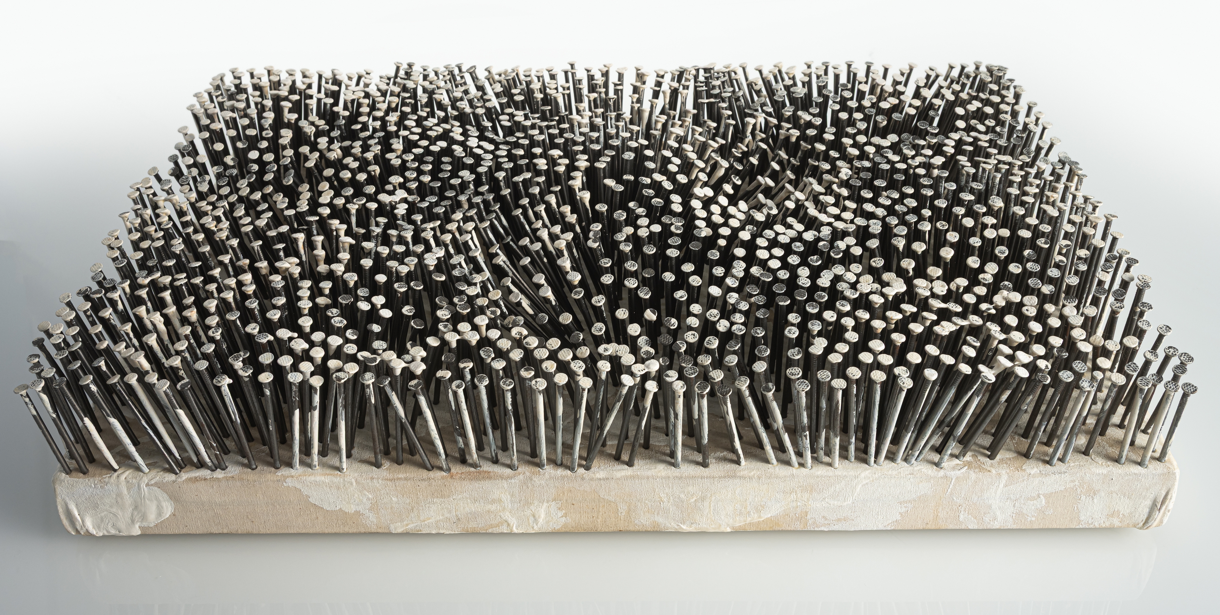 Artwork by Günther Uecker, Feld, Made of Nails And White Paint On Canvas, On Wood