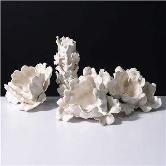 3 Matthew Solomon Tulip Sculptures & Vine Vase