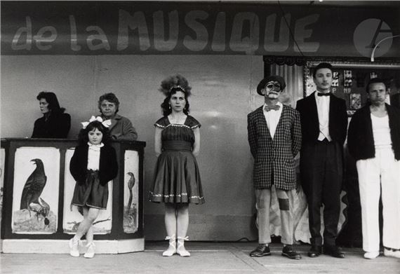 Foire du TrÃ´ne by Izis Bidermanas, 1958