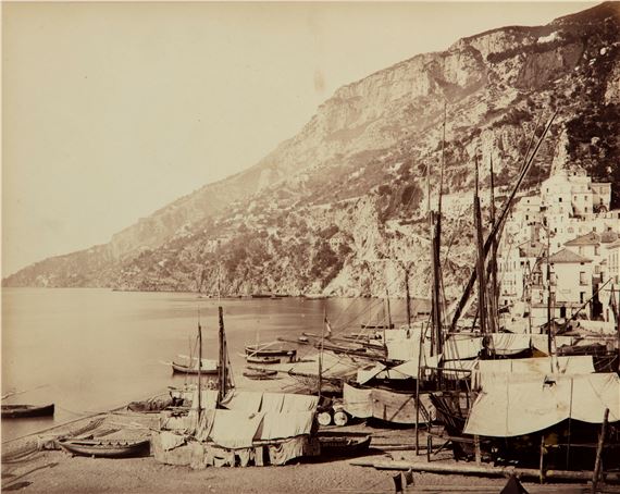 Amalfi. Marina e Panorama della Grotta di S. Cristofano - Giorgio Sommer