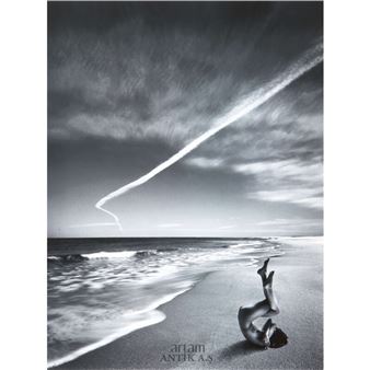 Nude on the beach - Nuri Bilge Ceylan