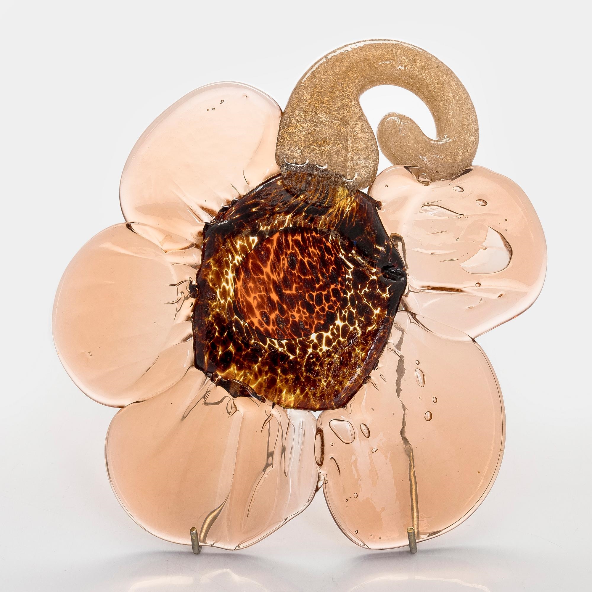 Artwork by Oiva Toikka, Flower, Made of Glass