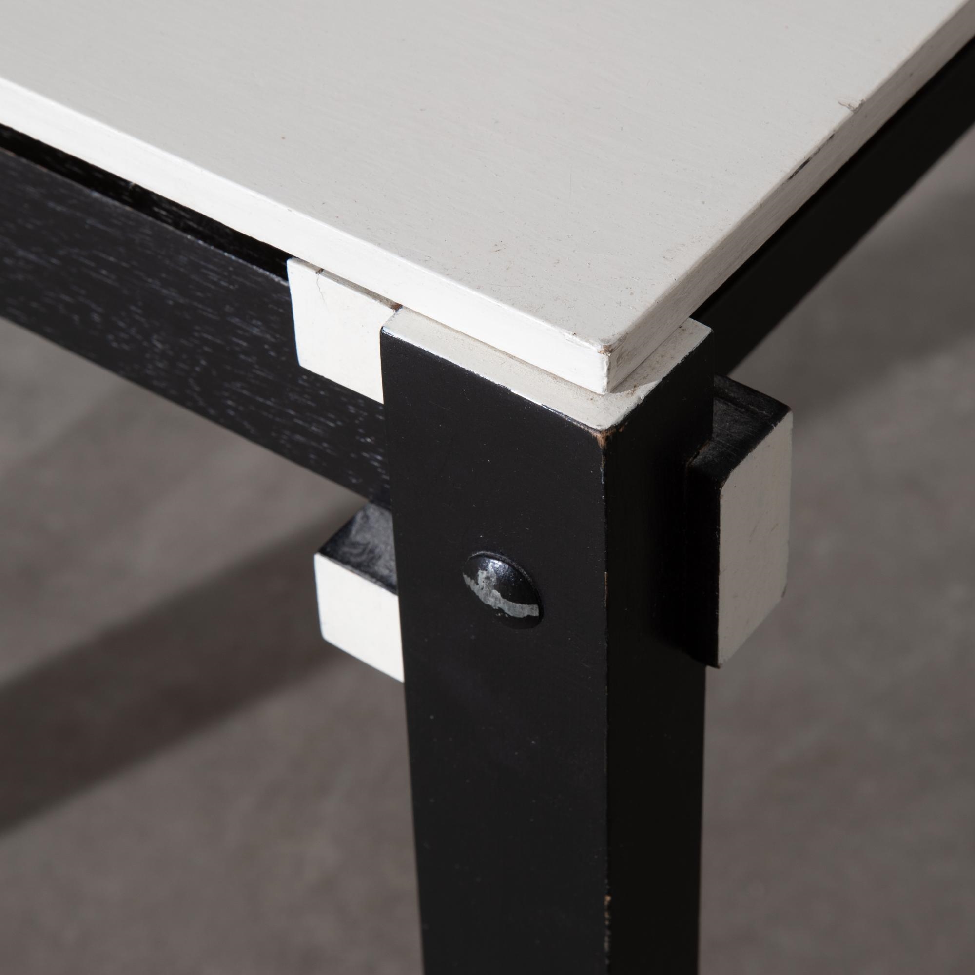 Gerrit Rietveld | Hocker Modell Military Stool (1924) | MutualArt