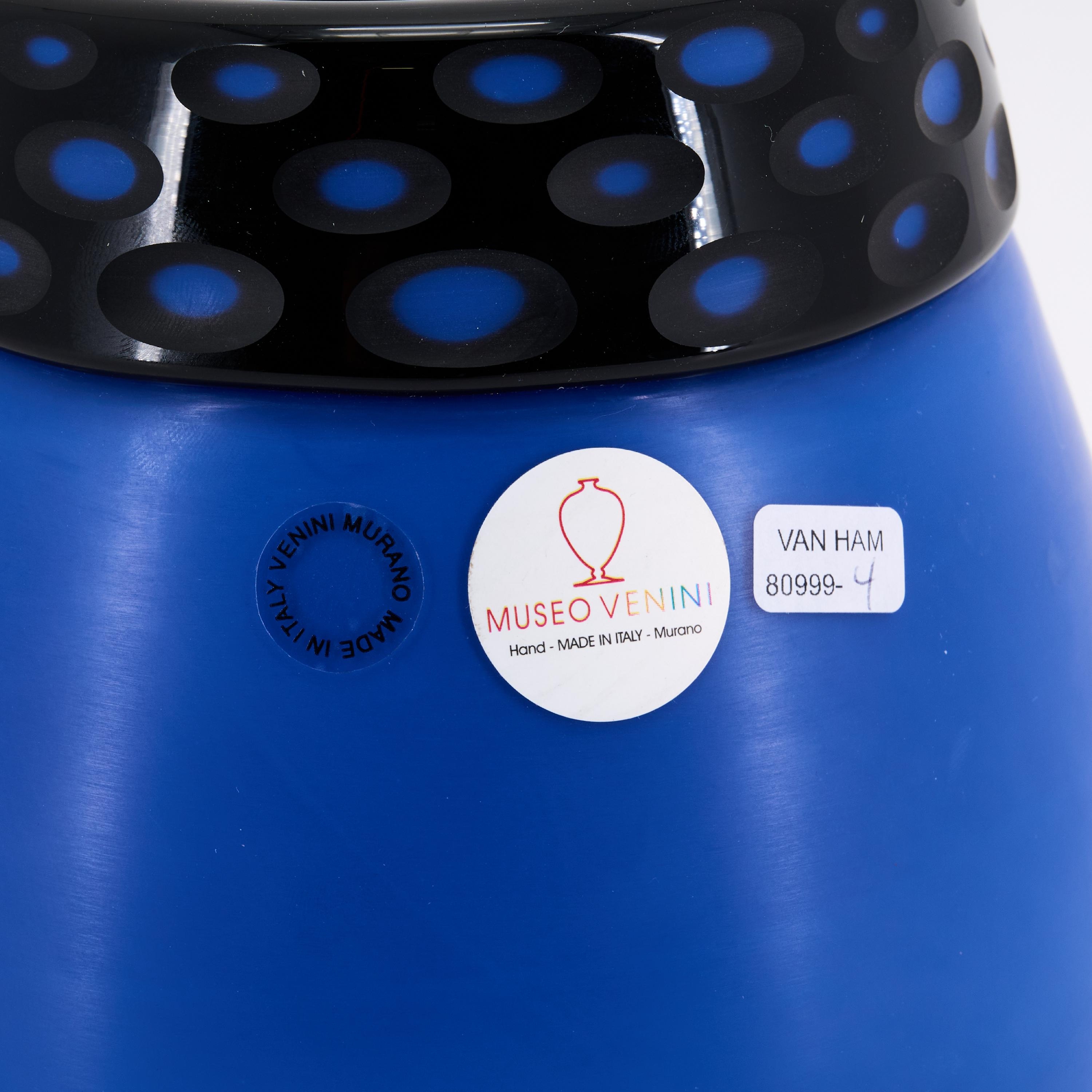 Artwork by Philip Baldwin & Monica Guggisberg, VASE 'NIDO, Made of Acromatic Glass