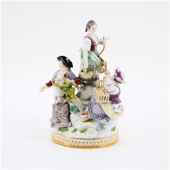 PORCELAIN ENSEMBLE OF GARDENERS - Michel Victor Acier