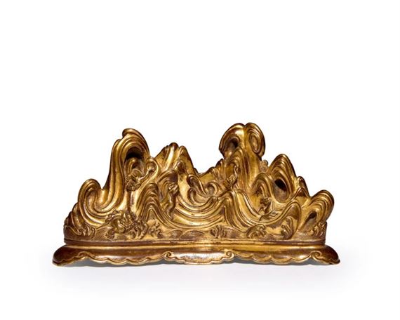 Chinese parcel-gilt bronze 'sea creatures' brush rest by Chinese School, 18th century