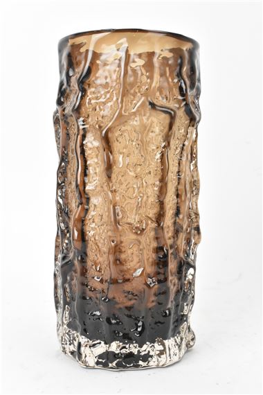 Whitefriars cinnamon bark vase by Geoffrey Baxter