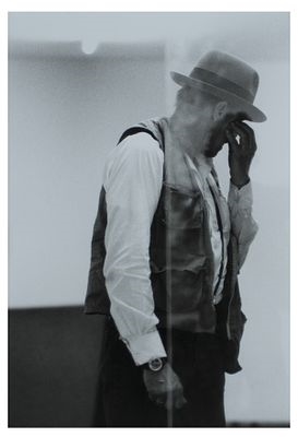Artwork by Joseph Beuys, Drei Fotografien, Made of Fotografie