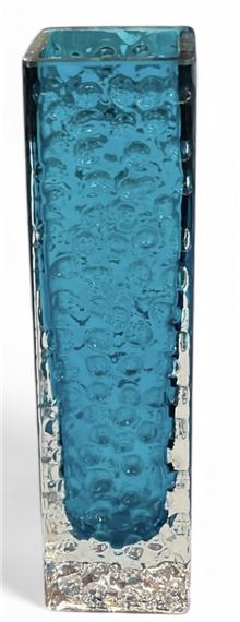 Nailhead vase - Geoffrey Baxter