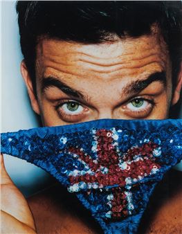 Robbie Williams, London, British Vogue 1999