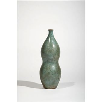 Très grand vase bouteille, en faïence émaillée gris-bleu