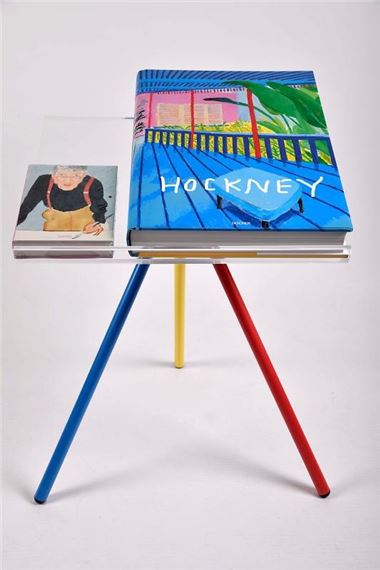 A bigger book.- L.A. (Los Angeles, CA, USA): Taschen, 2016.- 498 p.: il.; 70 cm + 1 vol. + 1 expositor. - David Hockney