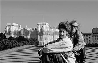 Christo and Jeanne-Claude: Wrapped Reichstag, Berlin, 1971-95 - National Art Gallery of Bulgaria, Kvadrat 500