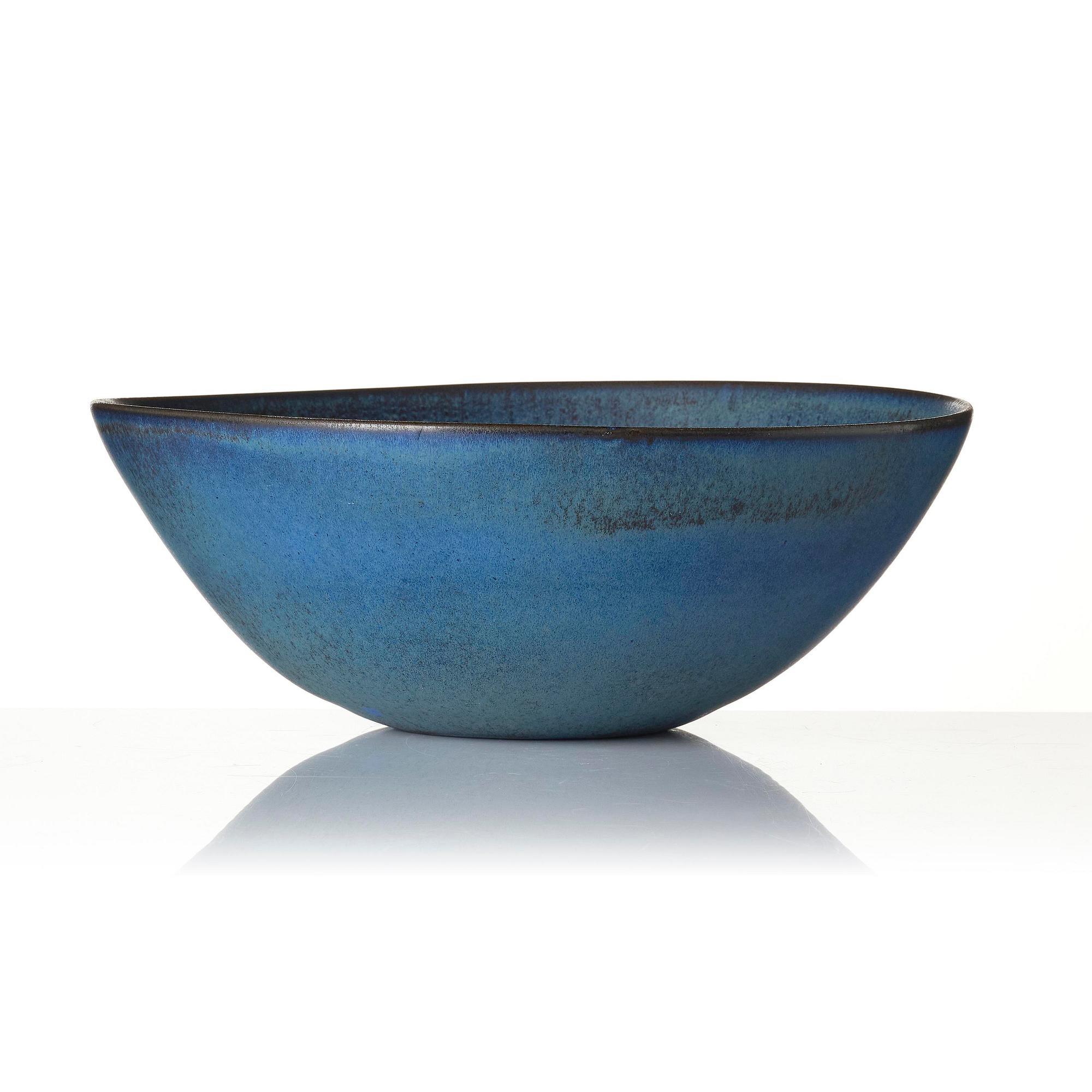 Artwork by Stig Lindberg, a stoneware bowl, Gustavsberg Studio 1958-59, Made of Stoneware