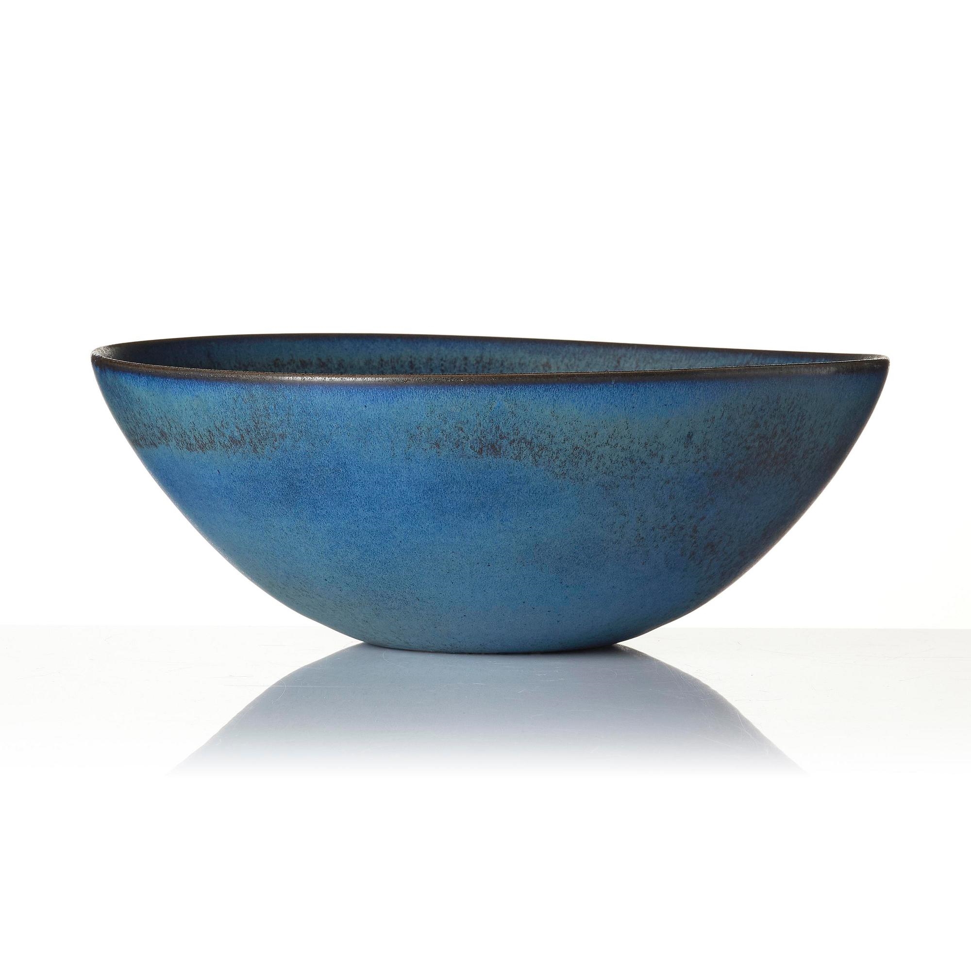 Artwork by Stig Lindberg, a stoneware bowl, Gustavsberg Studio 1958-59, Made of Stoneware
