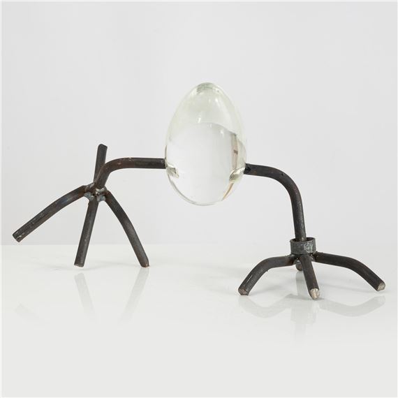 Walking Egg - Koen Vanmechelen