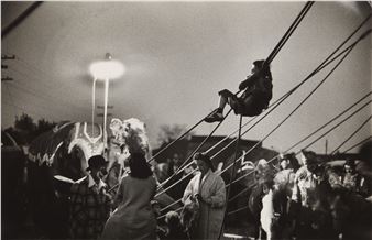Circus Performers, Behind the Scenes - Bruce Davidson