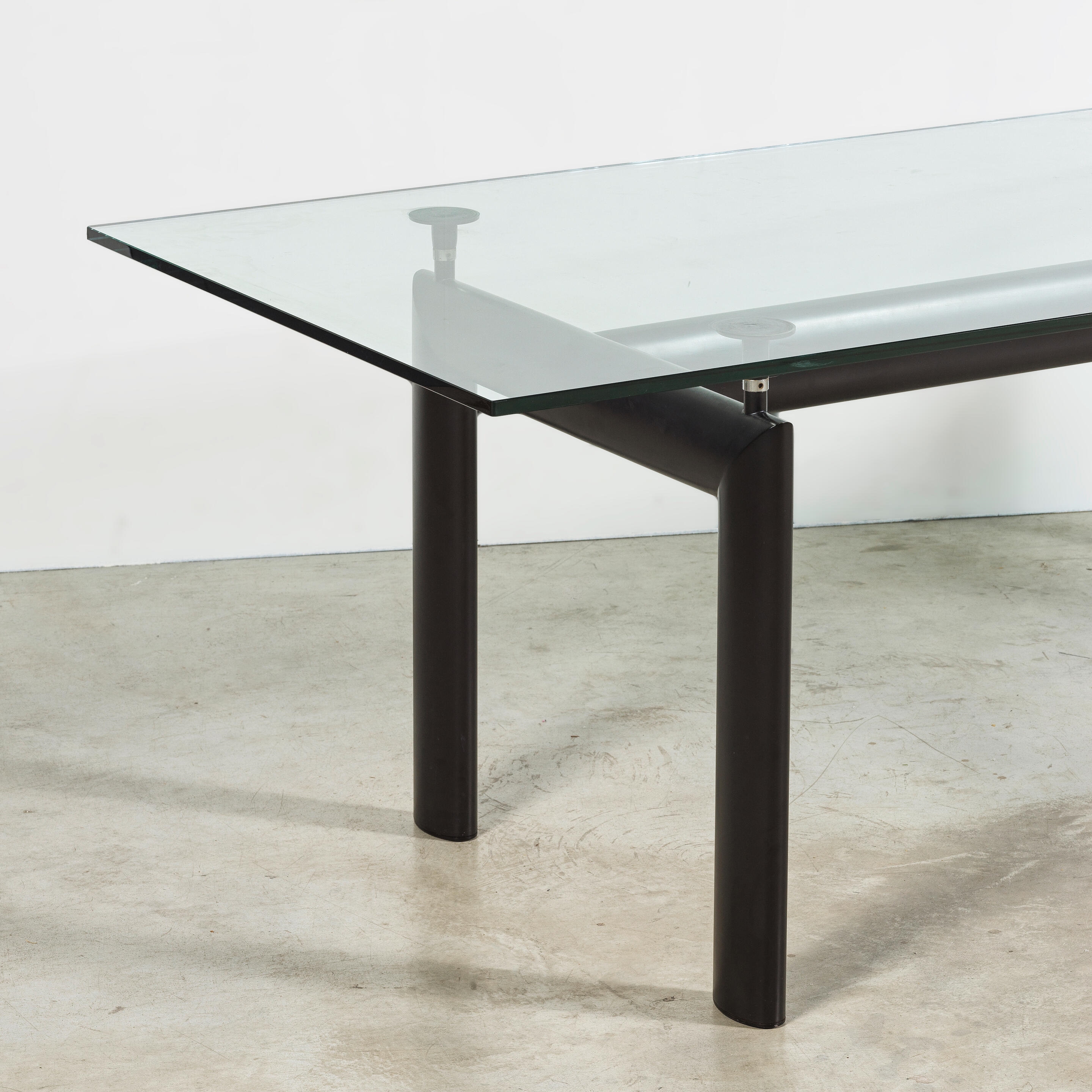 Pierre Jeanneret | Table LC 6 dite Tube d'avion (1929) | MutualArt
