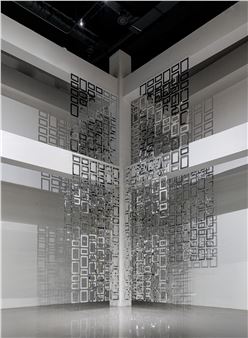 Carla Arocha and Stéphane Schraenen: Shadows Know - Jason Haam