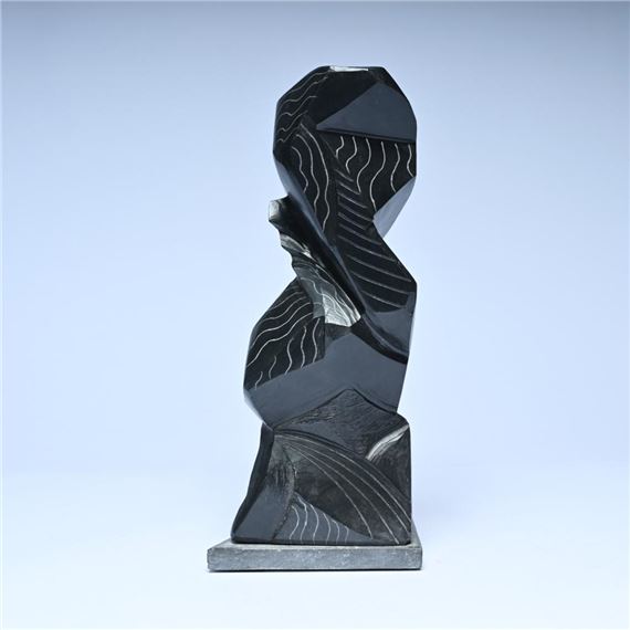 marble sculpture in Noir de Mazy by Marc Verdoodt