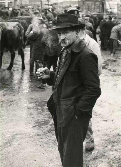 Marché de Laguiole, Aveyron [homme à la cigarette