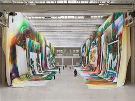 Katharina Grosse joins White Cube