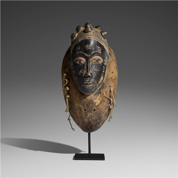 Baule | Mblo portrait mask (20th Century) | MutualArt