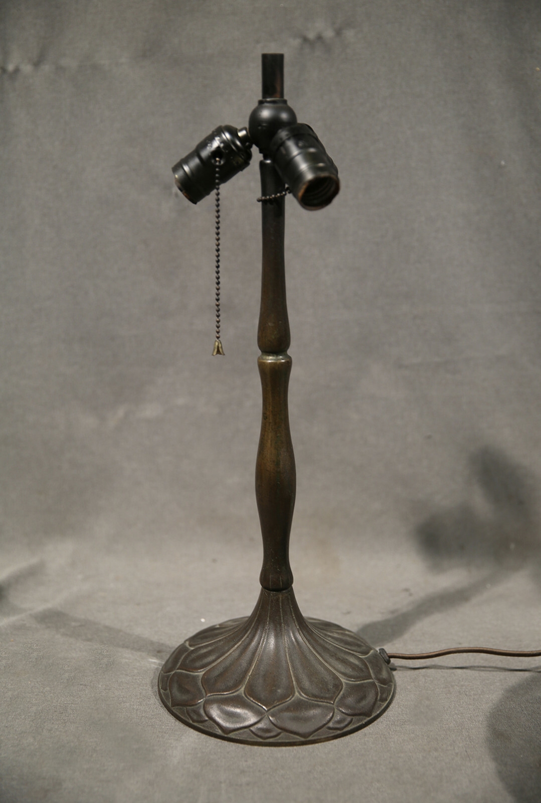 Handel Lamp Company | Antique Table Lamp Leaded Glass Red Flowers ...