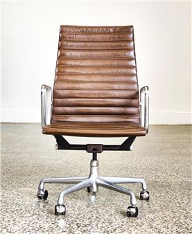 Herman Miller Eames Aluminium Group office chair in brown leather - Charles Eames
