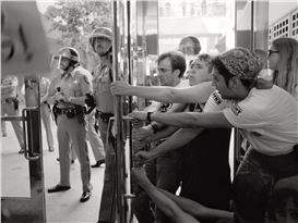 Catherine Opie: To Be Seen